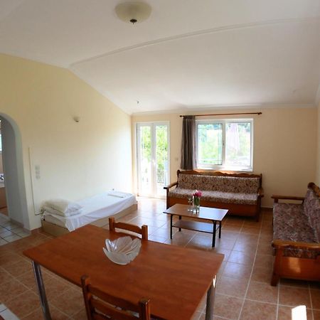 Vitaládes Villa Vania Gardenos מראה חיצוני תמונה