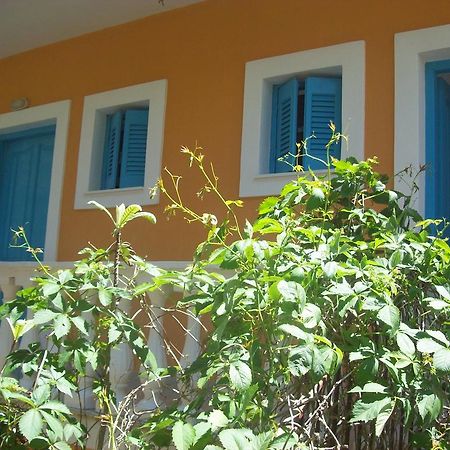 Vitaládes Villa Vania Gardenos מראה חיצוני תמונה