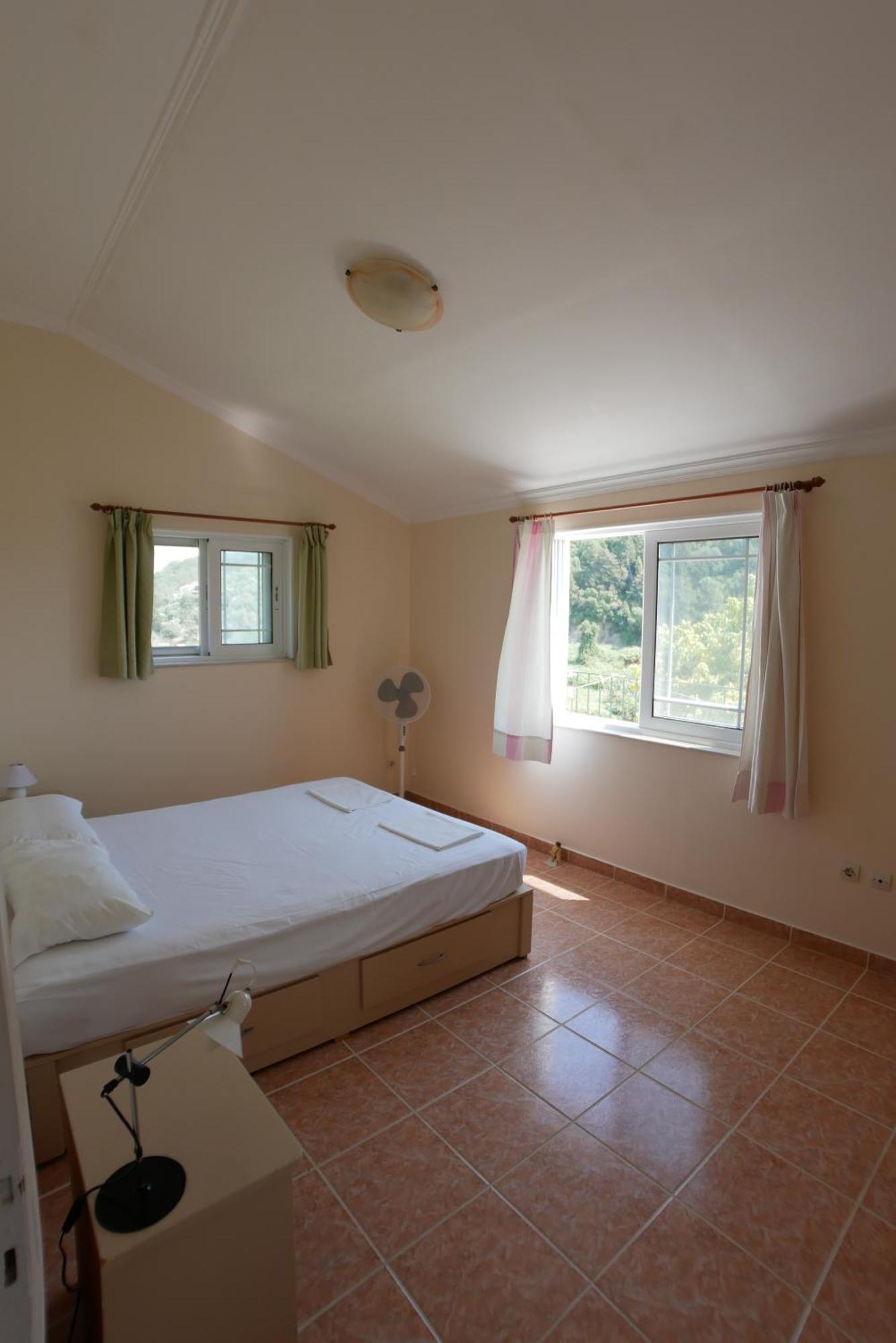 Vitaládes Villa Vania Gardenos מראה חיצוני תמונה