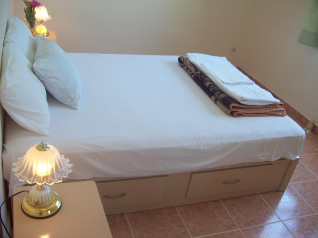 Vitaládes Villa Vania Gardenos מראה חיצוני תמונה