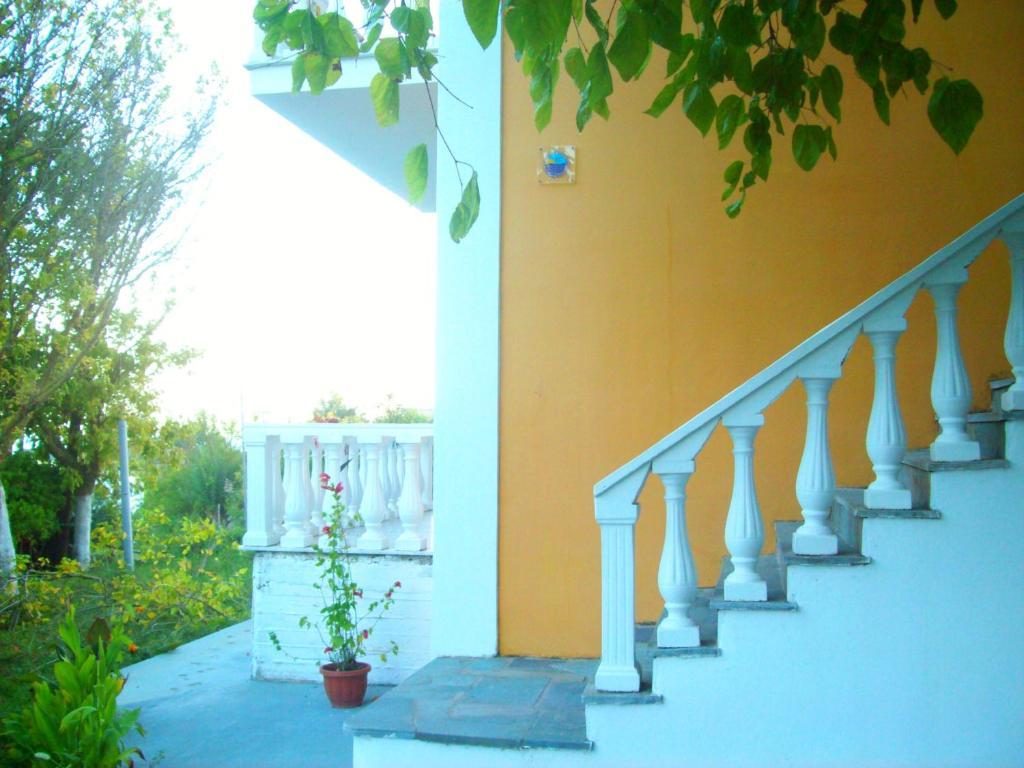 Vitaládes Villa Vania Gardenos מראה חיצוני תמונה